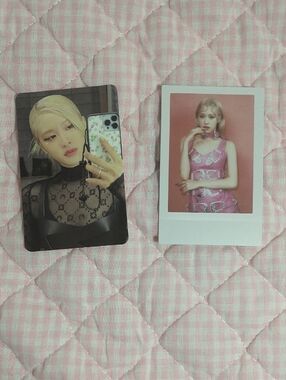 ⚠️LEAVING 5/15⚠️ Blackpink Born Pink Photocard Rosé Set Of 2